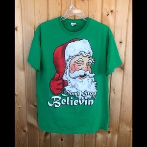 Santa Claus ‘Don’t Stop Believin’ MENS sz Lg Tee
